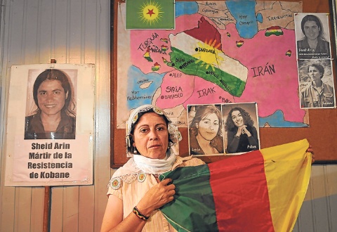 De volta: María Alvarez viveu sua própria experiência no frente. A sua foi uma experiência que incluiu somar seu conhecimento nos campos de refugiados yazidis.